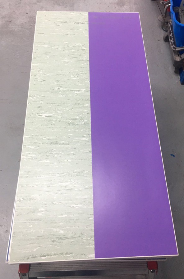 Ta sama wykładzina - zupełnie inny wygląd. Po lewej wykładzina przed lakierowaniem, po prawej - po lakierowaniu RZ Turbo Protect Color. Nowy wygląd i zwiększona odporność. Fot. Uzin
