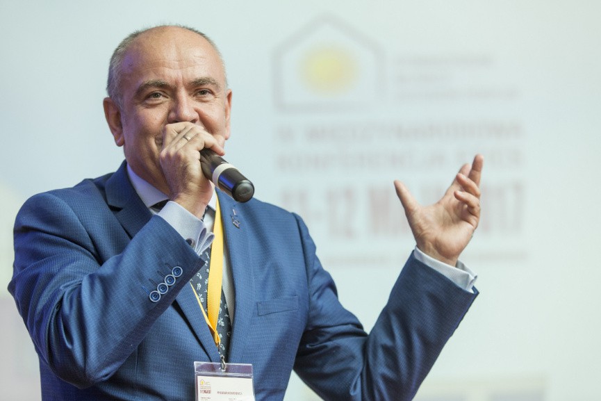 prezes Jacek Michalak Stowarzyszenia na Rzecz Systemów Ociepleń. Fot. SSO