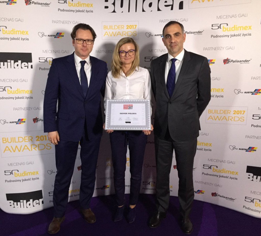 Od prawej: Filipe Ramos – dyrektor generalny, Ewelina Rajs – dyrektor sprzedaży oraz Benedykt Korduła – dyrektor marketingu. Fot. Isover