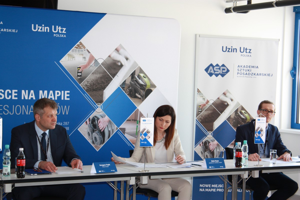 Grzegorz Popik, Prezes Zarządu, Edyta Rząsa, specjalista ds.marketingu i szkoleń oraz Maciej Załęski, doradca techniczny fot. Łukasz Augustyński