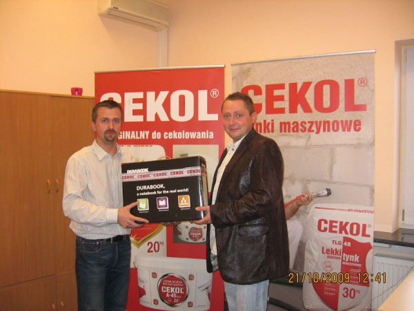 CEKOLARZ: Kolejny laptop wręczony!!!