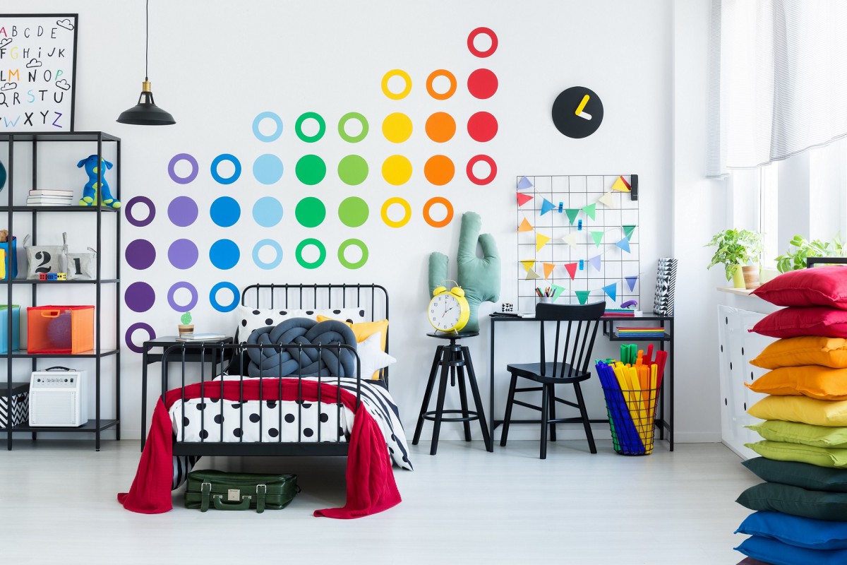 Calm, cool and casual – idealny pokój dla nastolatka