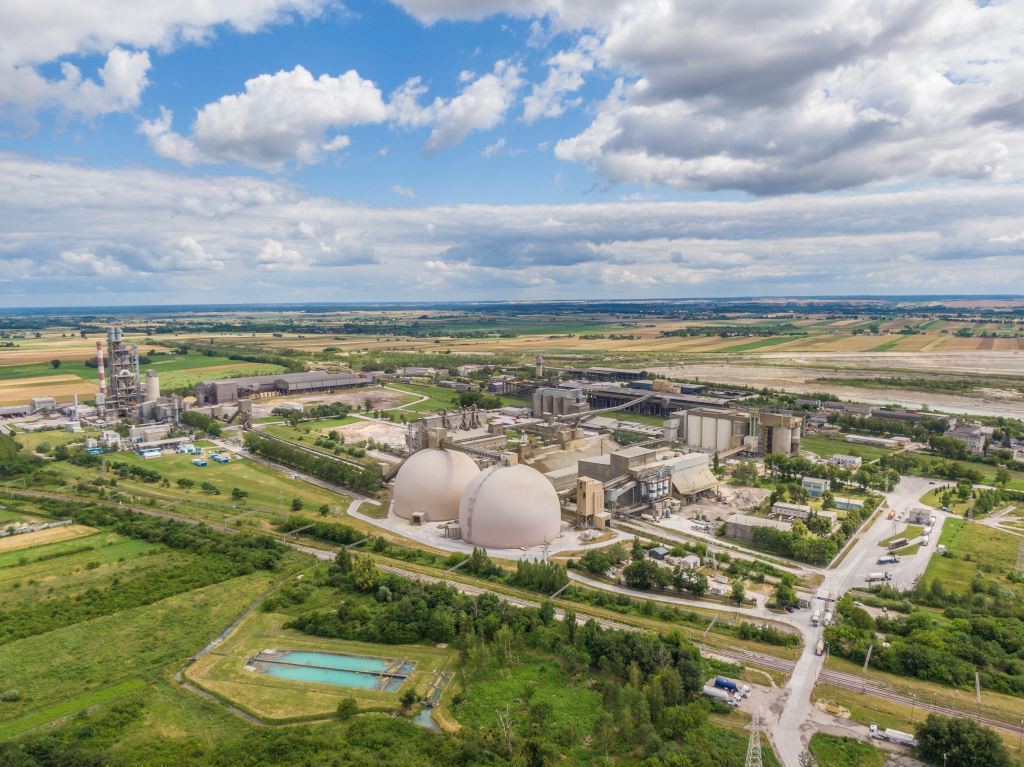 Cementownia dziś. Fot. Cemex