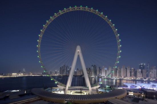 Ain Dubai na tle panoramy Dubaju. Zdjęcie: Ain Dubaj