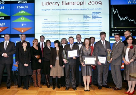 Laureaci konkursu Liderzy Filantropii 2009 – drugi z lewej prezes Jacek Michalak.