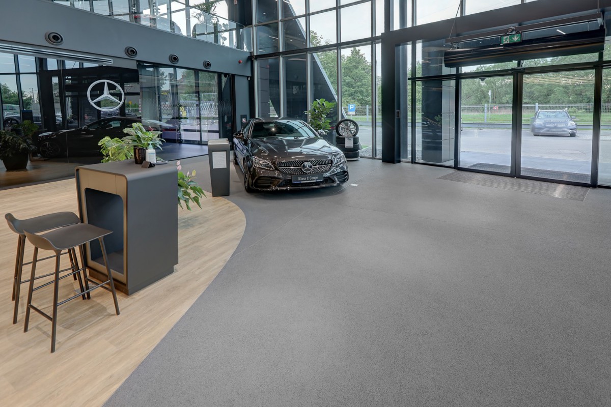 Posadzka typu kamienny dywan, Rustik fot. Flowcrete