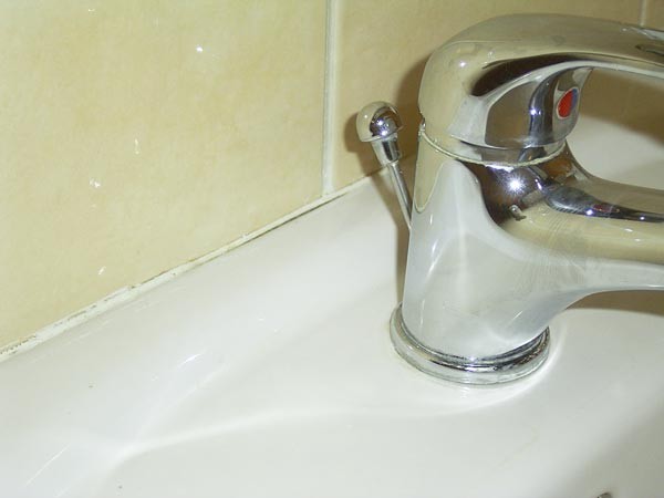 Wymiana silikonu krok po kroku