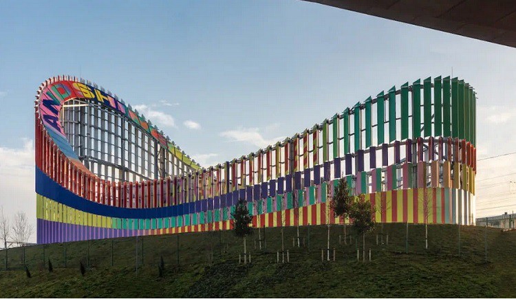 Brent Cross Town substation <sup>©</sup> John Sturrock. Fot. Arup