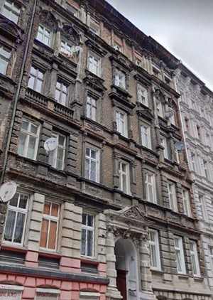 Miernicza 9 we Wrocławiu przed renowacją. Fot. Baumit