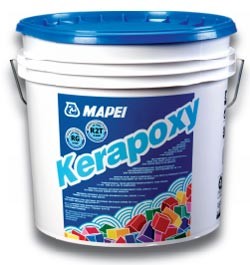 Montaż oraz spoinowanie mozaiki szklanej w technologii Mapei