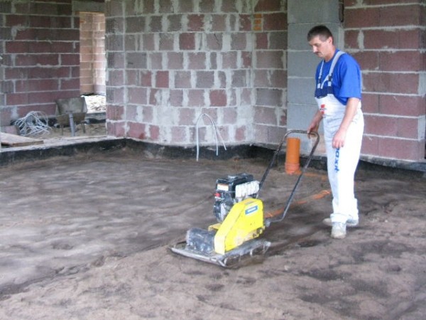 1.Mechaniczne zagęszczanie podłoża