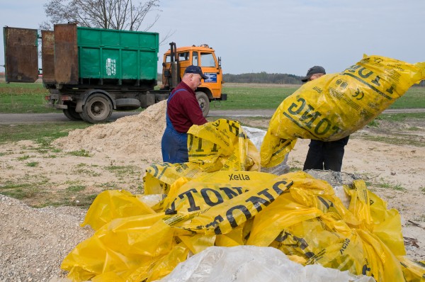 40 ton folii zniknęło z budowy – 18 miesięcy z pożytkiem dla inwestora i środowiska
