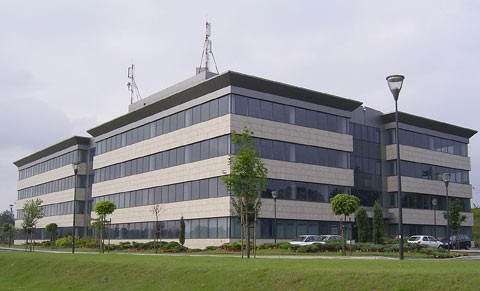 SPS umożliwia montowanie fasad z różnorodnych materiałów elewacyjnych Fot. Soudal