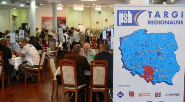 Wyniki po półmetku regionalnych targów PSB