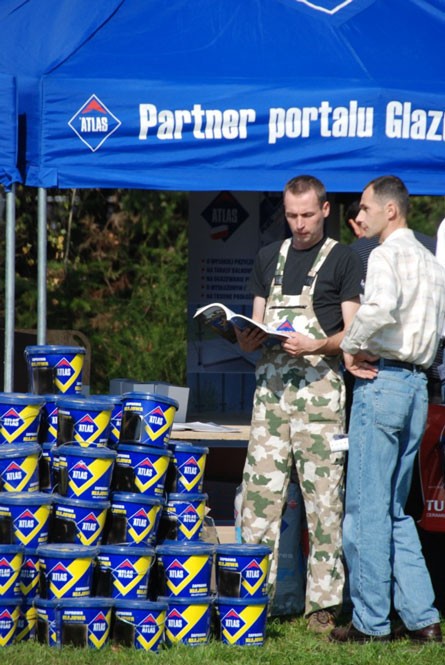 Marek Wojtowicz, doradca handlowy z regionu VIII, prezentuje ofertę ATLASA. 