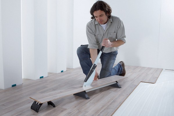 Gilotyna do cięcia paneli laminowanych LC300