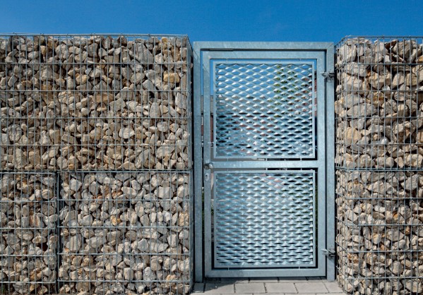 siatka cięto- ciągniona MEVACO do realizacji balustrad i aranżacji wejścia