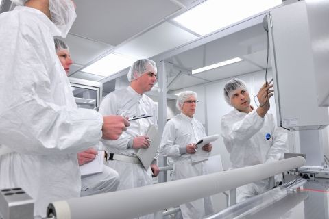Dzięki najnowszym technologiom tesa<sup>®</sup> opracowuje rozwiązania dla rynku elektronicznego i farmaceutycznego