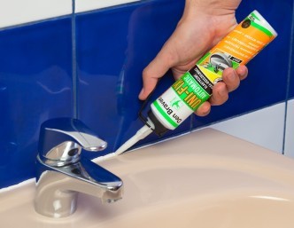 Uni-Fix Automatic firmy Den Braven pomoże nam w drobnych pracach domowych, fot. Den Braven