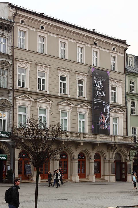 Benjamin Moore partnerem wystawy „My i oni. Zawiła historia odmienności”