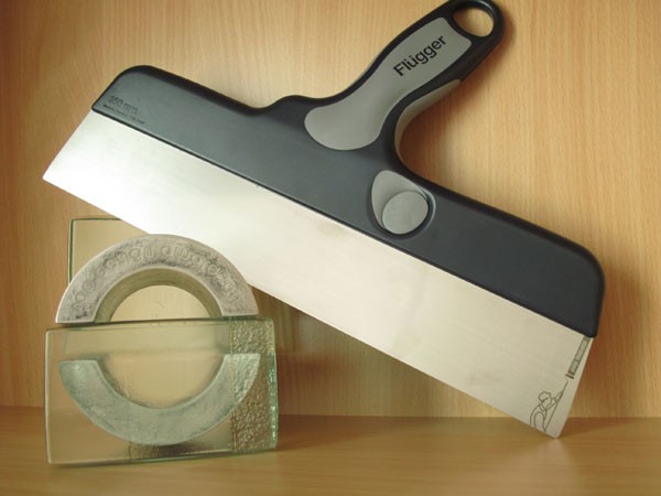 Flügger szpachla 2k wyróżniona znakiem TOP DESIGN award