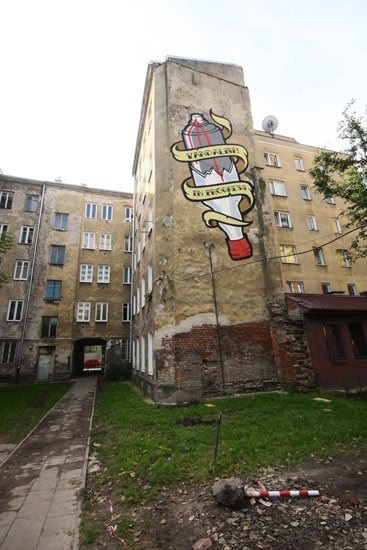 grafika, mural, t-shirty. fot. Good looking studio: www.goodlooking.pl