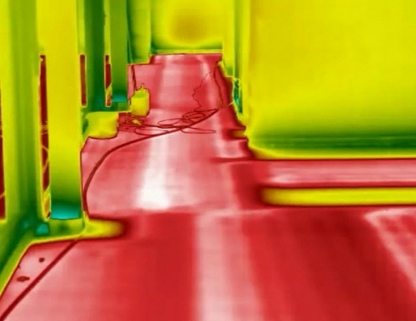 Fot. Lafarge. Badanie termowizyjne powierzchni z jastrychem anhydrytowym Agilia<sup>™</sup> Sols A