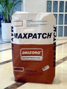 MAXPATCH - Zaprawa cementowa do napraw poziomych powierzchni betonowych