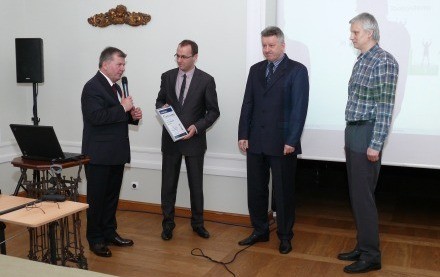 Wręczenie dyplomu za I miejsce dla firmy S.C. Toolsystems Suwałki