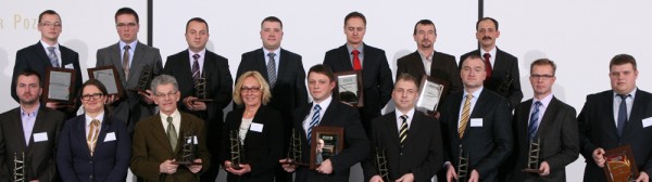 Przedstawiciele firm, których produkty zostały nagrodzone i wyróżnione w konkursie „Produk Wykonawcy 2012”. Fot. Bartosz Jarosz