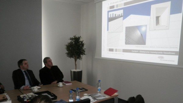Pilotażowe szkolenie „Elewacje z materiału DuPont<sup>™</sup> Corian®”
