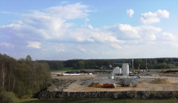 Fot. Lafarge. Mobilny węzeł betonowy w Pawlikowicach to pierwsza z 3 zaplanowanych przez Lafarge tego typu wytwórni