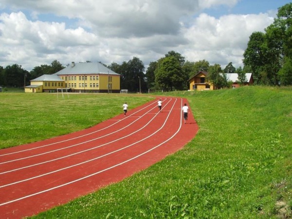 Boisko i bieżnia w Milejczycach. Fot. Weber Leca®