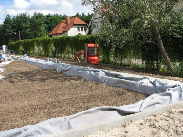 Boisko i kort w Bogucinie. Fot. Weber Leca®