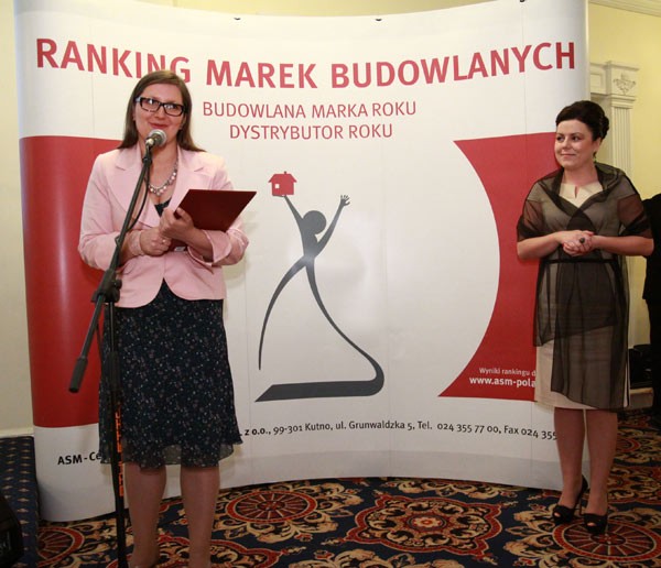 W imieniu Zarządu firmy Cedat nagrodę odebrała Justyna Pokrzywnick Specjalista ds. PR fot. Michał Rzepiak