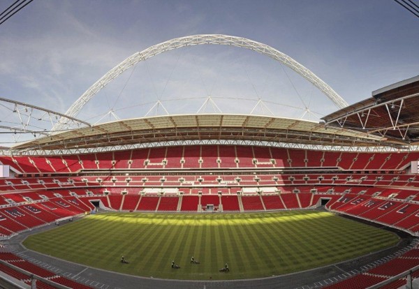 Stadion Wembley - produkty MAPEI wykorzystano do przygotowania podłoża i montażu okładzin ceramicznych.