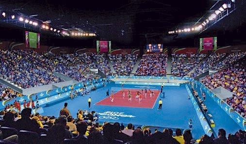 Hala do siatkówki Earls Court w Londynie - produkty MAPEI wykorzystano do przygotowania podłoża pod montaż drewnianych okładzin sportowych.