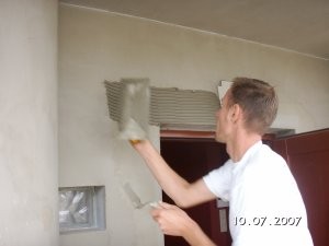 Sztukaterie wokół drzwi krok po kroku