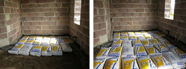 (zdjęcie po lewej) 1. Układanie worków …(zdjęcie po prawej) 2. … na całej powierzchni podłoża