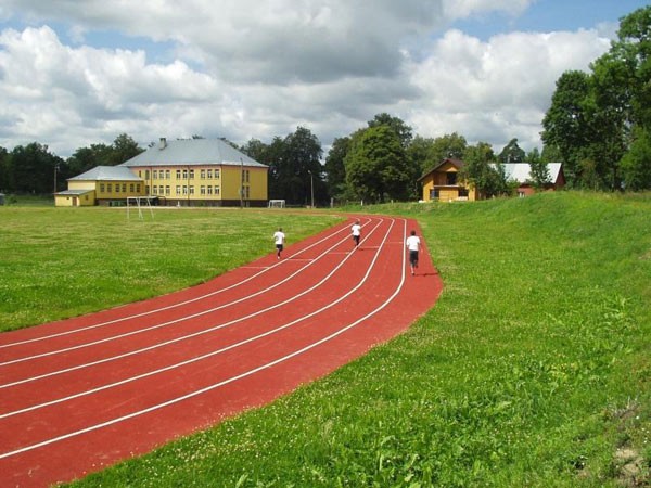 4. Bieżnia w Milejczycach na podłożu z naturalnego keramzytu. 