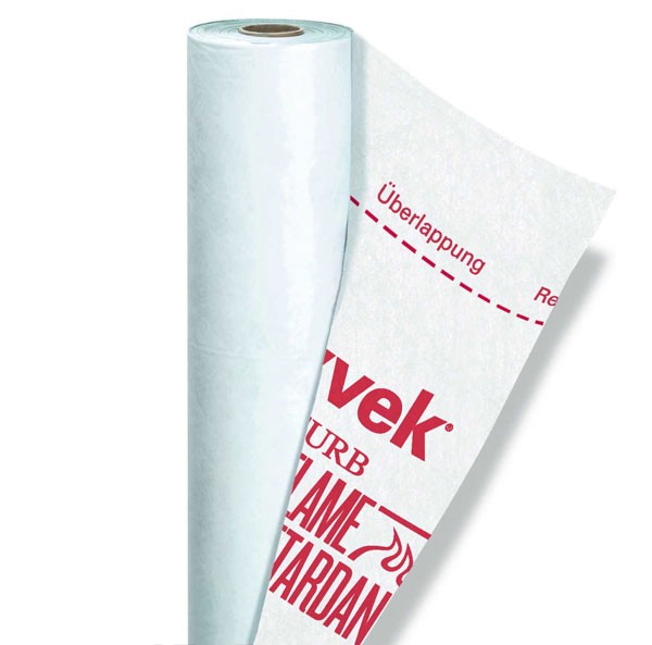 Pierwsze odmiany oddychającej membrany DuPont<sup>™</sup> Tyvek<sup>®</sup> FireCurb<sup>™</sup> z właściwością trudnopalności będą dostępne w Europie na jesień 2012 i będą odpowiednie do zastosowań na wysokich budynkach dla fasad wentylowanych i w konstrukcji drewnianych. Fot.: DuPont<sup>™</sup> Tyvek<sup>®</sup> FireCurb™, wszystkie prawa są zastrzeżone.
