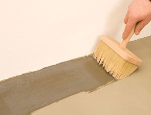 Układanie płytek imitujących drewno krok po kroku