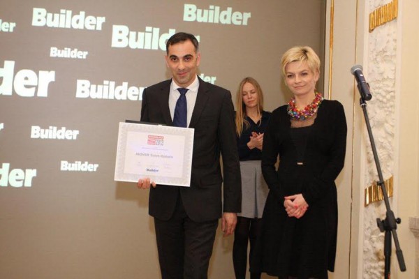 Nagrodę przyjął dyrektor generalny ISOVER, Filipe Ramos. Na zdjęciu wraz z Olgą Mazurek, Kierownik Marki i Komunikacji w ISOVER, Saint- Gobain Construction Products Polska Fot. Isover