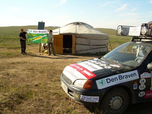 Den Braven East sponsorem wyprawy do Mongolii