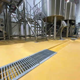 Nowości produktowe w grupie antybakteryjnych posadzek żywicznych Flowfresh marki Flowcrete