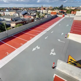 Flowcrete wprowadza innowacyjny wypełniacz LDE Filler, stosowany w szybkowiążących posadzkach żywicznych