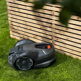 Husqvarna prezentuje dwa nowe modele bezprzewodowych robotów koszących do średniej wielkości ogrodu